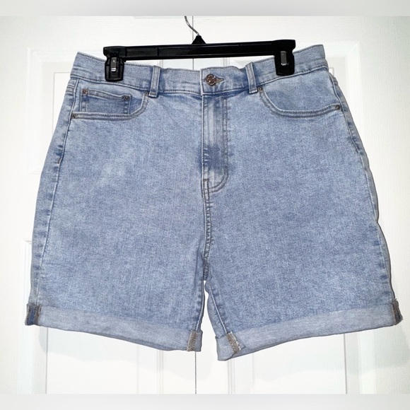 Ardene Bermuda High Rise Denim Shorts. Size juniors 13. EUC - Picture 1 of 11